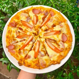 พิซซ่าแฮมปูอัดไส้กรอกชีส