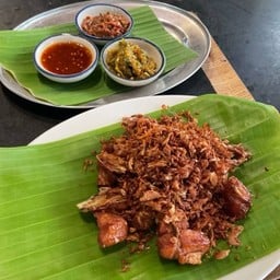 ไก่บ้านทอดน้ำปลา