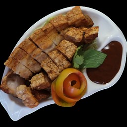 ဝက်ခေါက်ကင်  หมูกรอบ CRISPY PORK BELLY