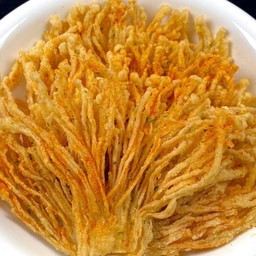 เห็ดเข็มทองทอด炸金针菇