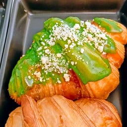 matcha croissant