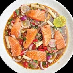 ยำไหลบัว แชลม่อน