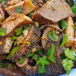 ลาบเครื่องในเนื้อ