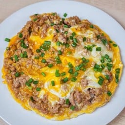 ข้าวไข่ขยี้หมูสับ