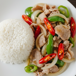 ข้าวหมูผัดพริก
