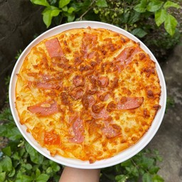 พิซซ่าแฮมไส้กรอกชีส