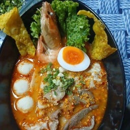 เป่าฟู่ ก๋วยเตี๋ยวทะเลเดือด