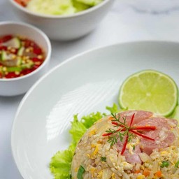 ข้าวผัดแหนม