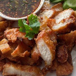 หมูสามชั้นทอด (กับข้าว)