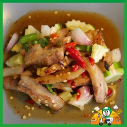 ยำคอหมูย่าง