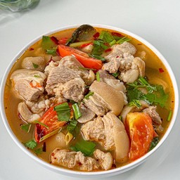 ต้มแซ่บขาหมู