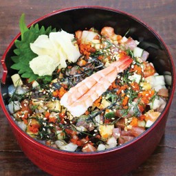 ข้าวหน้าปลาดิบหั่นเต๋า สำหรับ 2-3 ท่าน