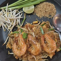 ผัดไทยซอสดั้งเดิม(ไข่+กุ้งสด)