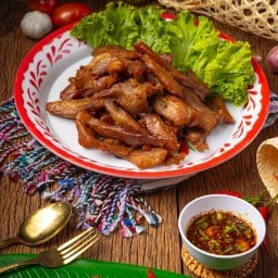 หมูแดดเดียวริมทางไทย (หลัง มช.)