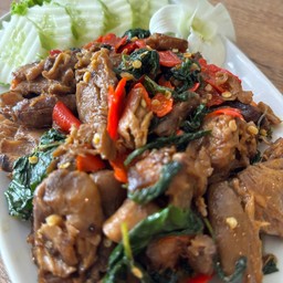 กะเพราก้านเห็ดกับข้าว