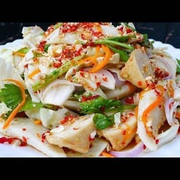 ยำลูกชิ้นรวม