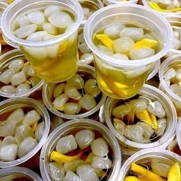 ลูกชกลอยแก้ว