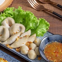 ลูกชิ้นปลาลวกจิ้ม