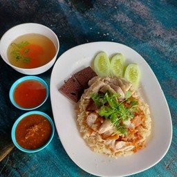 ข้าวมันไก่ทอดผสมไก่ต้ม