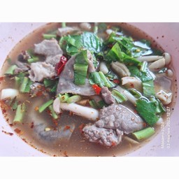 ต้มแซ่บเครื่องในหมู