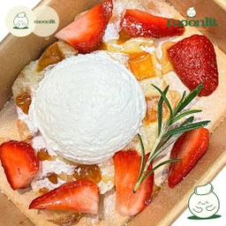 สตอเบอรี่x กรีกโยเกิร์ต ครอฟเฟิล