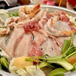 👑คิง หมูกะทะ ทะเลเผา พรีเมี่ยม คิง บุฟเฟ่ต์ ชะอำ