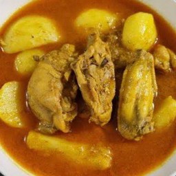ကြက်သားအာလူးဟင်း  CHICKEN POTATO CURRY