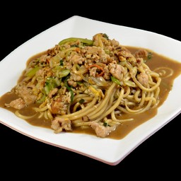 ခေါက်ဆွဲကြော်(ဝက်ခေါက်)  FRIED NOODLE (PORK BELLY)