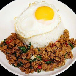 กระเพราหมูสับ+ไข่ดาว