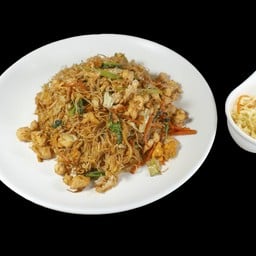 ကြာဇံကြော်(ဝက်သားကင်) FRIED VERMICELLI (BBQ PORK)