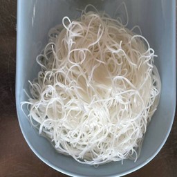 หมี่ขาวลวก