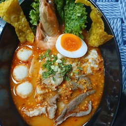 ก๋วยเตี๋ยวต้มยำน้ำข้นรวมทะเล  ธรรมดา