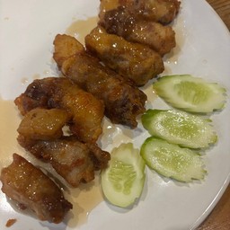 สามชั้นทอดน้ำปลา (กับข้าว)