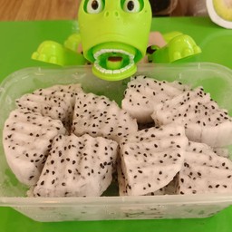 แก้วมังกรสด Fresh dragon fruit