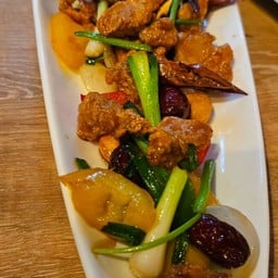 ไก่ผัดเม็ดมะม่วงหิมพานต์