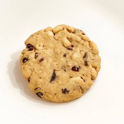 Macadamia Cranberry Cookie.