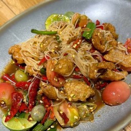 ตำขนมจีนปลาร้าเเคปหมู