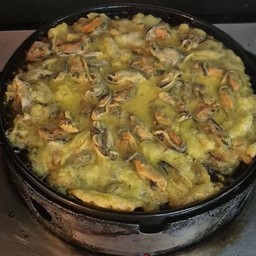 หอยทอดกระทะร้อน