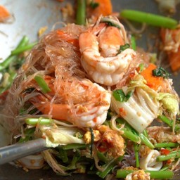 สุกี้แห้ง กุ้ง - ปลาหมึก [ น้ำจิ้มโบราณ ]