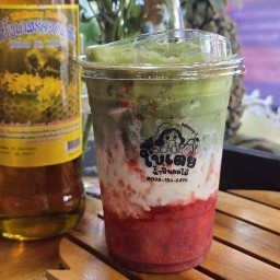 น้ำผลไม้ปั่น&วาฟเฟิลไส้บึ้ม( by moonoy)