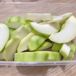 ผลไม้สดพร้อมทาน by ส้มโอ