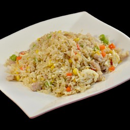 ပင်လယ်စာထမင်းကြော်  SEAFOOD FRIED RICE