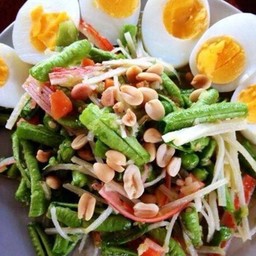 ตำไทยไข่ต้ม