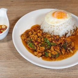 ဝက်သားကင်ပင်စိမ်းထမင်း BBQ PORK BASLI RICE