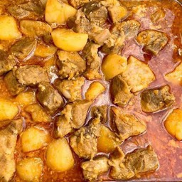 ဝက်သားအာလူးဟင်း  PORK POTATO CURRY