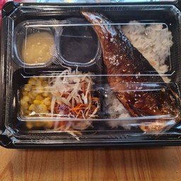 ข้าวปลาซาบะย่าง