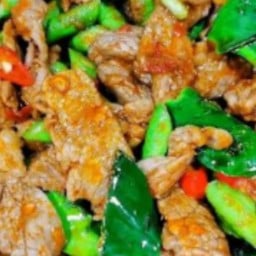 ข้าวพริกแกงเนื้อ เนื้อนุ่ม