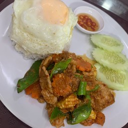 ข้าวราดพริกแกง