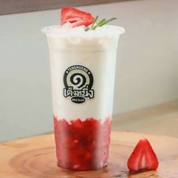 นมสดสตอเบอรี่เย็น