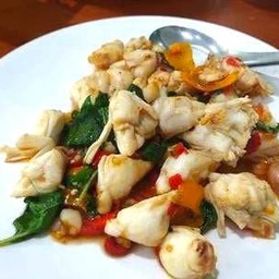 ปูก้อนผัดกระเพรา